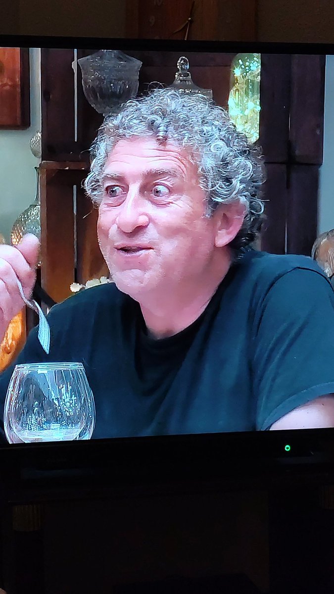 Pescaito20's tweet photo. Parecidos razonables #FirstDates26M https://t.co/VgGJKxt5J8