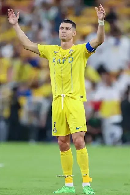 naasrlrjany's tweet photo. الف مبروك للأسطوره #كريستيانو_رونالدو  هداف للدوري السعودي للعام الثاني على التوالي 💛💙 . 
والله وتالله وجودك هو البطوله 💛💙 . https://t.co/GZ6FUOfdJN