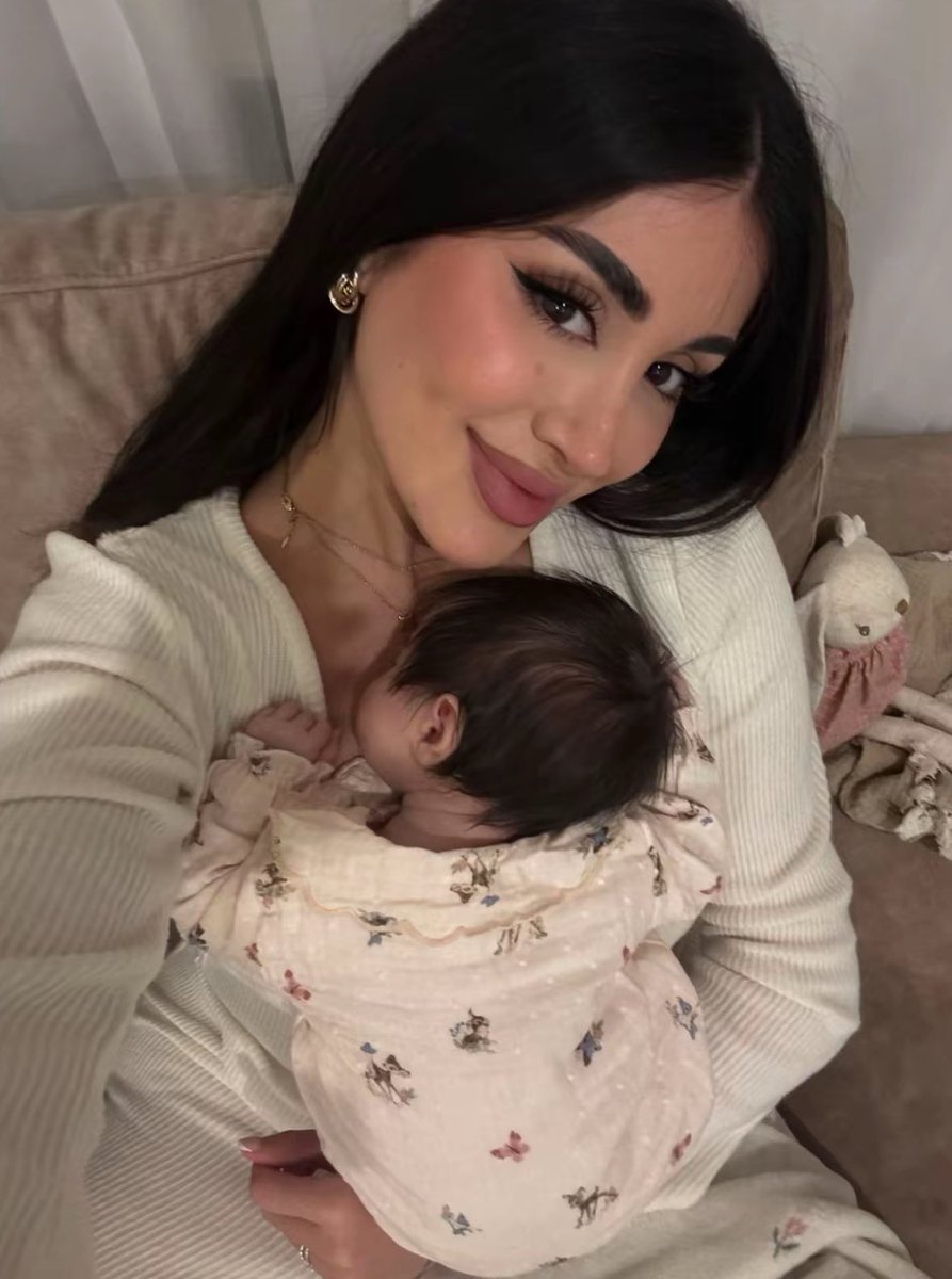 𝑂𝑛𝑒 𝑑𝑎𝑦 💗