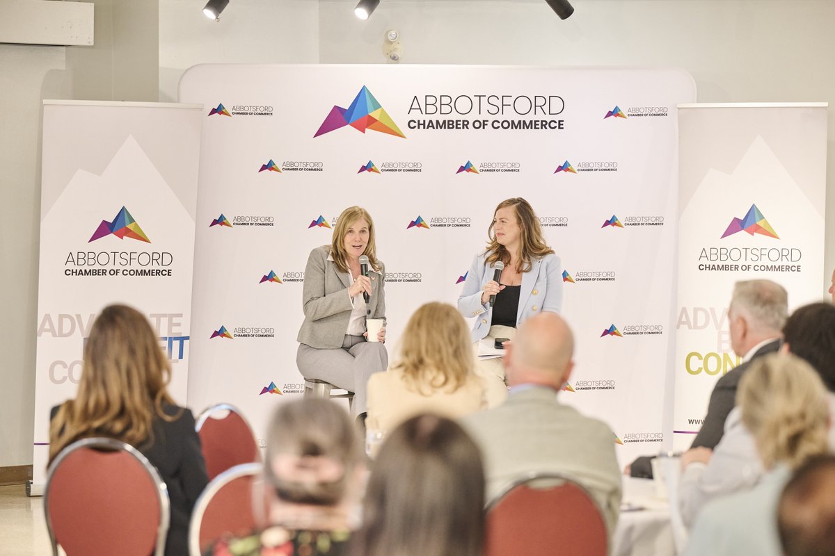 alexandriamitch's tweet photo. Thank you to B.C.'s Minister of Jobs, Economic Development and Innovation @Diana_Gibson_BC  for visiting #Abbotsford for the @ACOC Leaders Lunch.

We look forward to continuing to work in collaboration to improve economic competitiveness, resilience, and job creation! #bcpoli https://t.co/SXdIny0x3s