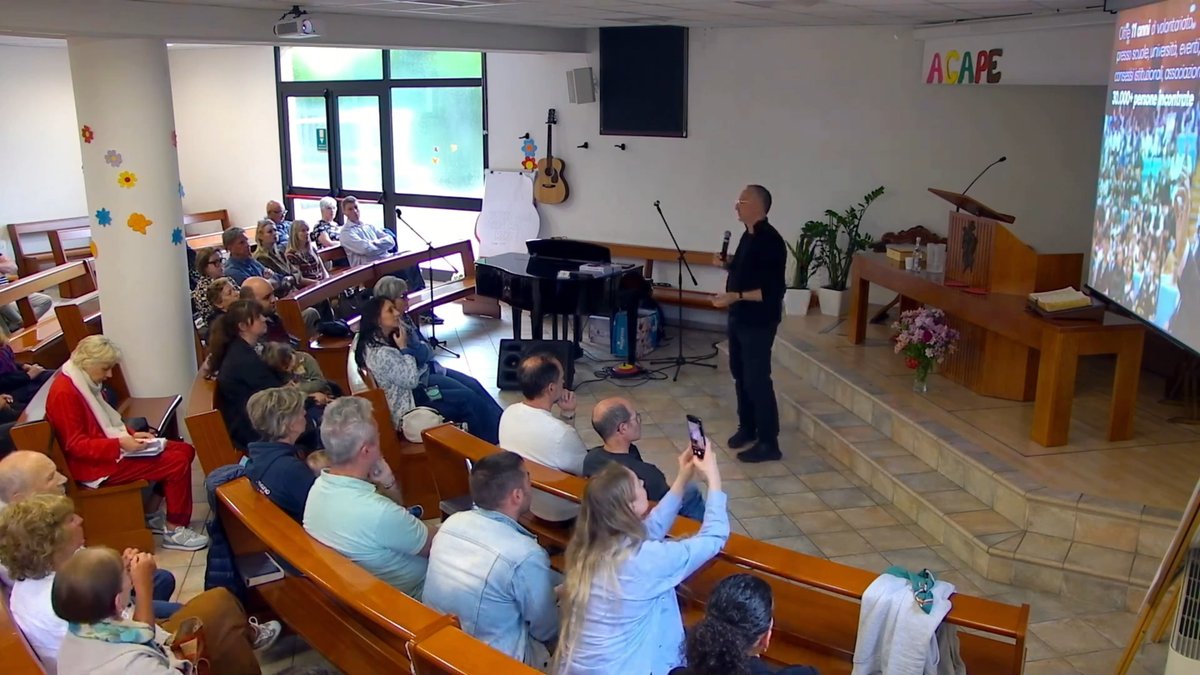 Tornare presso la Comunità Avventista del Settimo Giorno di Padova è stata una vera emozione! 
LINK: ettoreguarnaccia.com/archives/10378

#latragediasilenziosa #rischiepericolideldigitale #comunitàavventista #chiesaavventista #padova #smartphone #social #digitale #videogiochi #IA