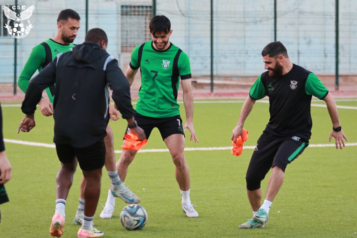 CSCClub1898's tweet photo. ๐ธ Last training session before our game against MCEB ๐ช
#TeamCSC #thedean1898 #csconstantine #MCEBCSC #Ligue1mobilis https://t.co/T6X0h4LFs6