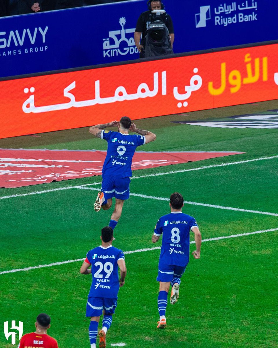من الملعب وبعيدا عن أي مكتب .. ⁧#الهلال⁩ يضمن مقعده في دوري ابطال اسيا للنخبة ..  مبروك لجماهير ⁧#كبير_اسيا⁩ الانتصار 💙