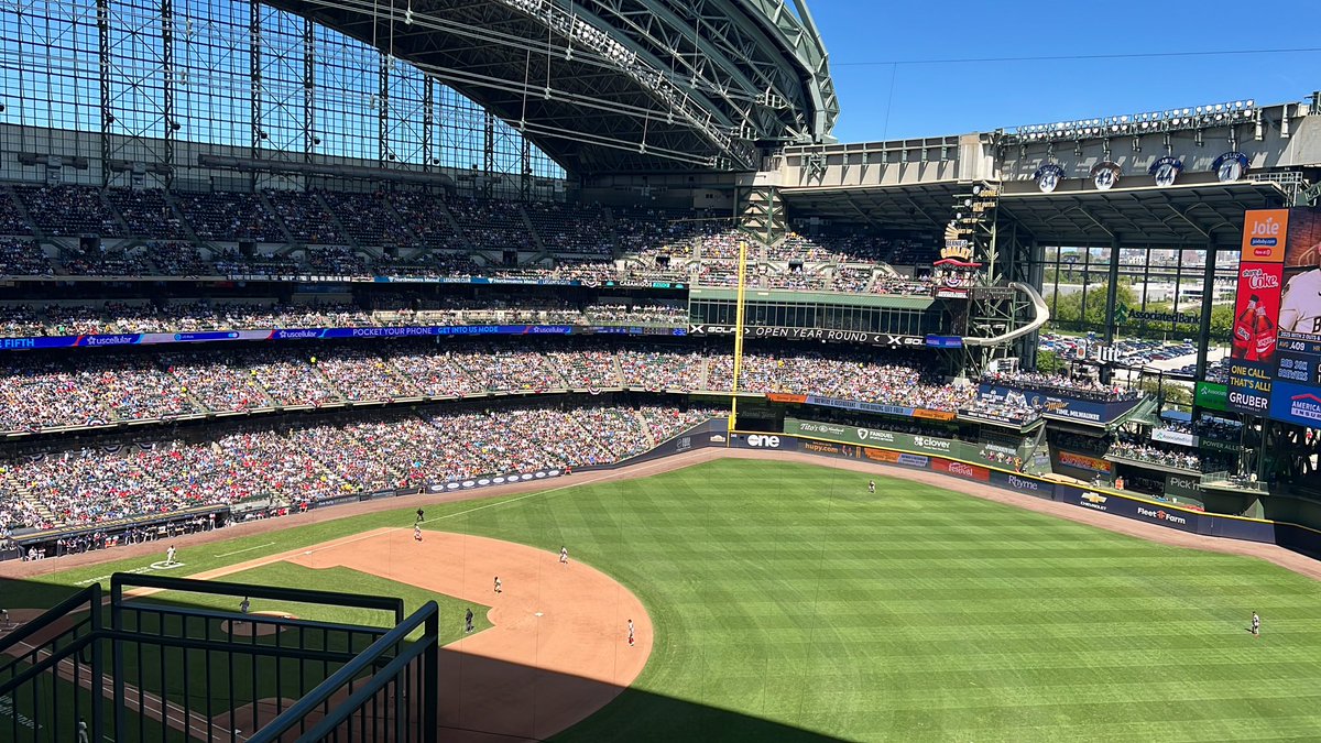 JS611King's tweet photo. #Game7 

3-3 https://t.co/ZZF8r4JuqO