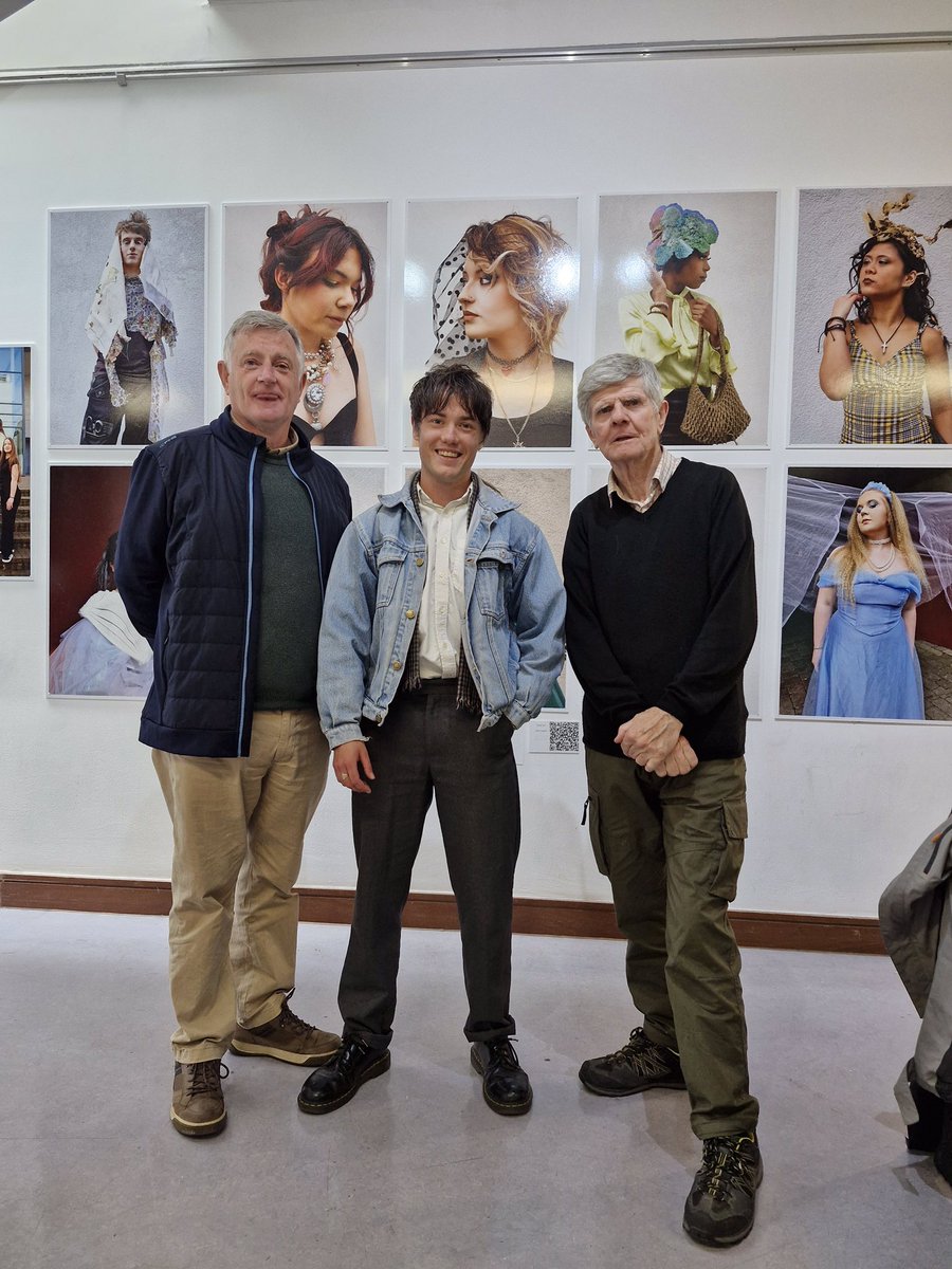 Cork College of FET - Douglas Street Campus (@douglasst_ccfet) on Twitter photo Welcome Cork Camera Group (Vincent, Aidan & John) & Musician Kit Barrett to 'Unfolding Now' at Douglas Street Campus. Lovely to chat about your project on South Parish & your recent live gig at Coughlan's Bar!Thanks for calling to see the art & design work on show! <a href="/CorkETB/">CorkETB🇮🇪🇪🇺</a> #FET Welcome Cork Camera Group (Vincent, Aidan & John) & Musician Kit Barrett to 'Unfolding Now' at Douglas Street Campus. Lovely to chat about your project on South Parish & your recent live gig at Coughlan's Bar!Thanks for calling to see the art & design work on show! <a href="/CorkETB/">CorkETB🇮🇪🇪🇺</a> #FET