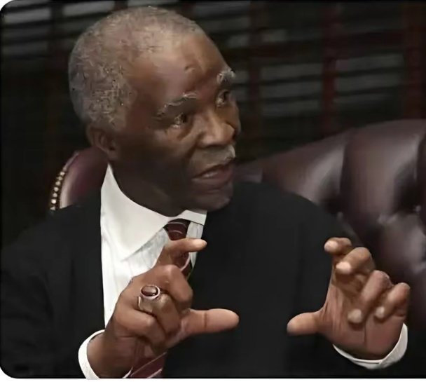 Ubu wanze gukora ngo uriyo uzajya muri America , ube Diaspora 🤌🤌🤌 ni inde wababwiye ko mwese muzajya muri America 🤌🤌