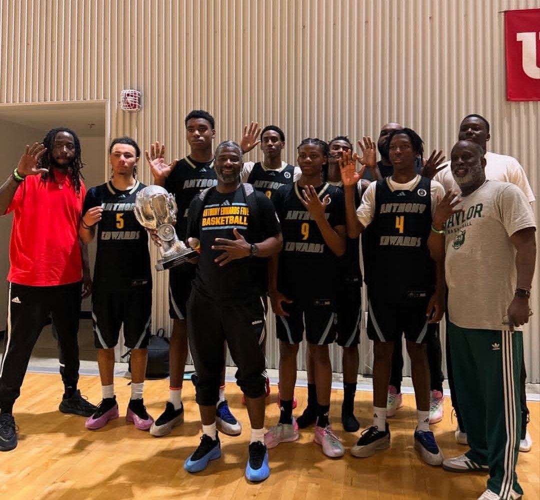 As depicted here, the story of two very happy Coaches. Why? Because the boys from '26 and '28 are 2025 Adidas Atlanta Memorial Day CHAMPS! Yessssssssuh! 
#BelieveThat #AE🖐🏾ish