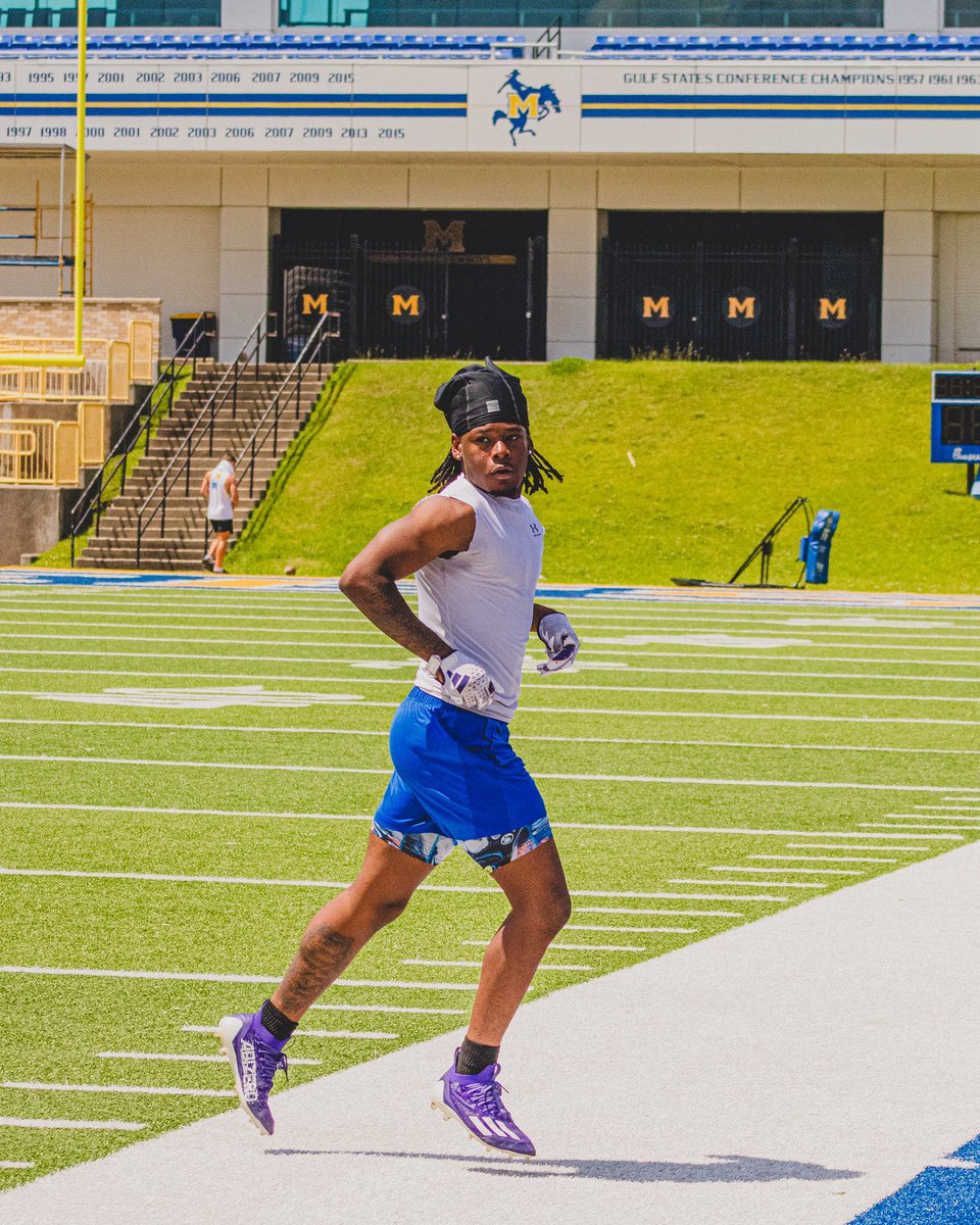 ErickFranklinJR's tweet photo. All it take is grind and patienceโณ
#Workingallsummer https://t.co/4jN1ekXtF7