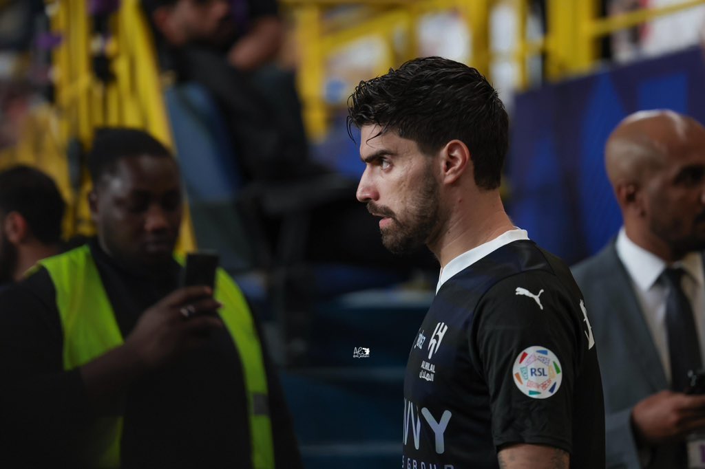 🚨🚨🚨🚨🚨🚨🎙️ نيفيز:

"أتمنى مستقبلًا لا يختلقون قصص مزيفة لإيقاف الهلال." 😨💣

🤯🤯🤯🤯🤯🤯🤯🤯🤯🤯🤯🤯🤯🤯