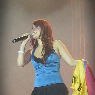 DMForoUnivision's tweet photo. 🔙 22.06.2011 @DulceMaria presentaba su “Extranjera On Tour” en el concierto Exa en Quito, Ecuador 🎤🇪🇨❤️ https://t.co/HgYP4z8qiJ