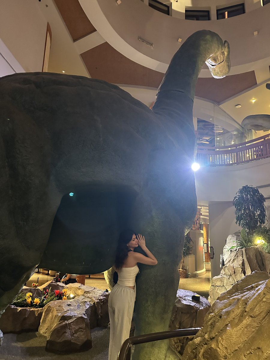 yall don’t fuck with the brachiosaurus like i do