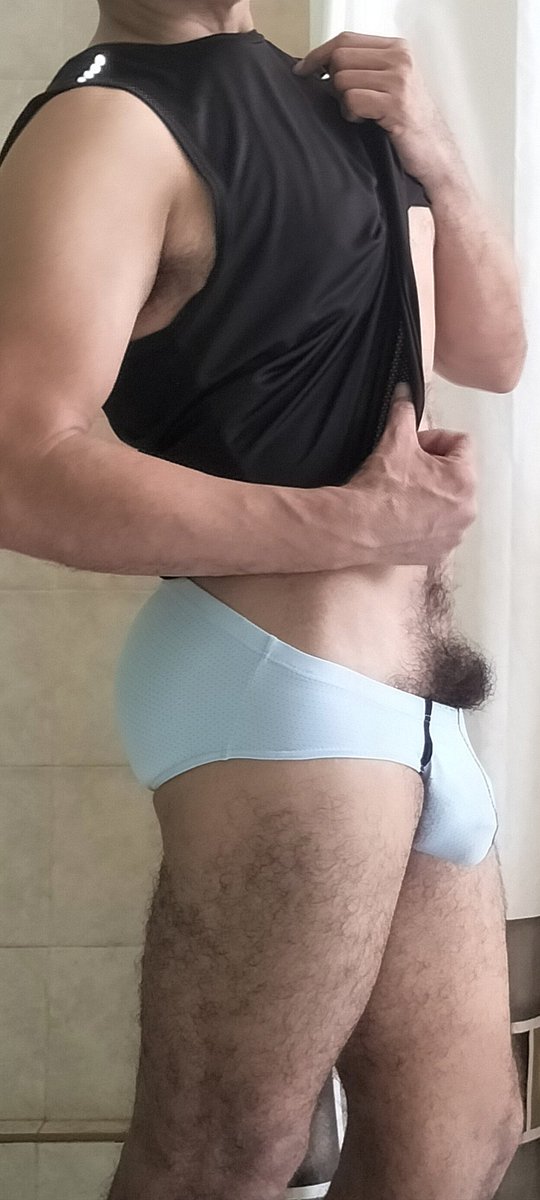 tuchicoentrusa's tweet photo. Peludillo,Entrusado y Buen Muchacho 😉 https://t.co/Q92NzVlH2Z
