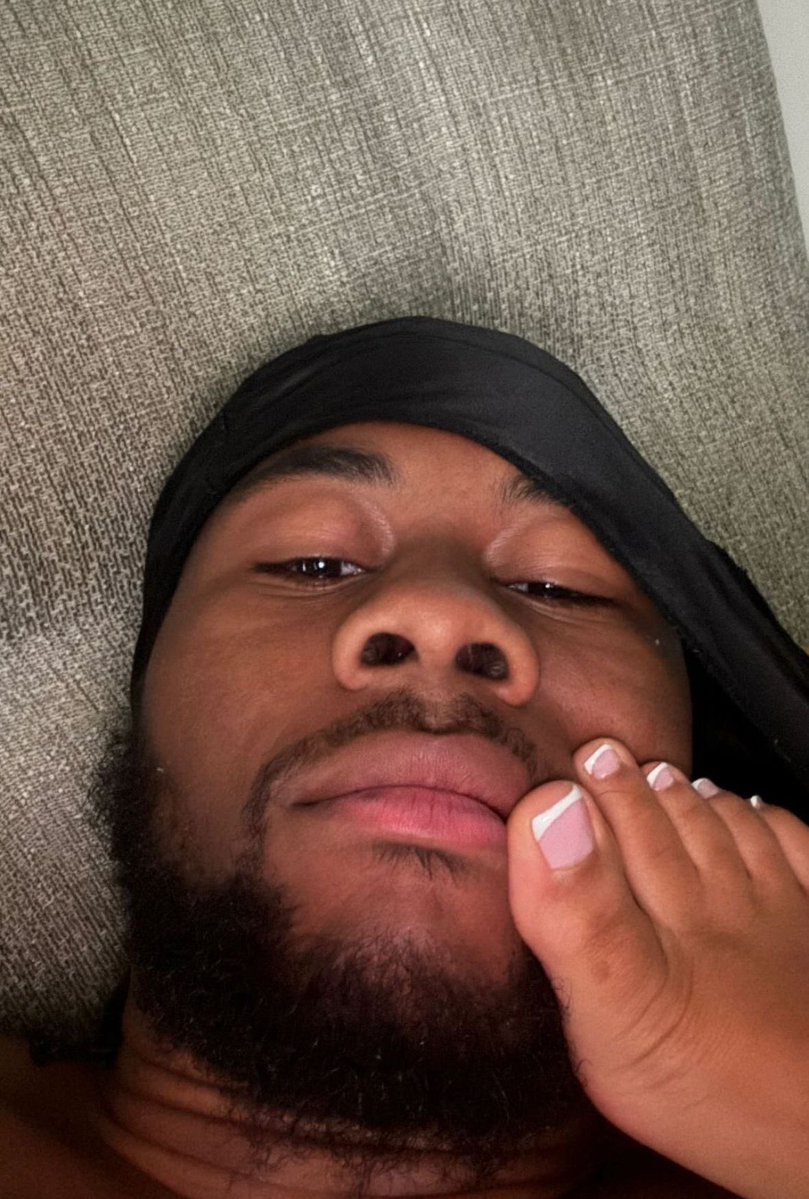 When you pay for her nails, now she's ready to put them all over you😁