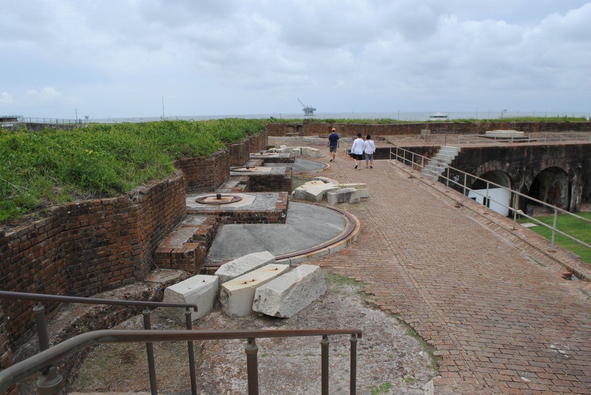 EastsideWT's tweet photo. Fort Morgan's ramparts https://t.co/JSOwNOllEo