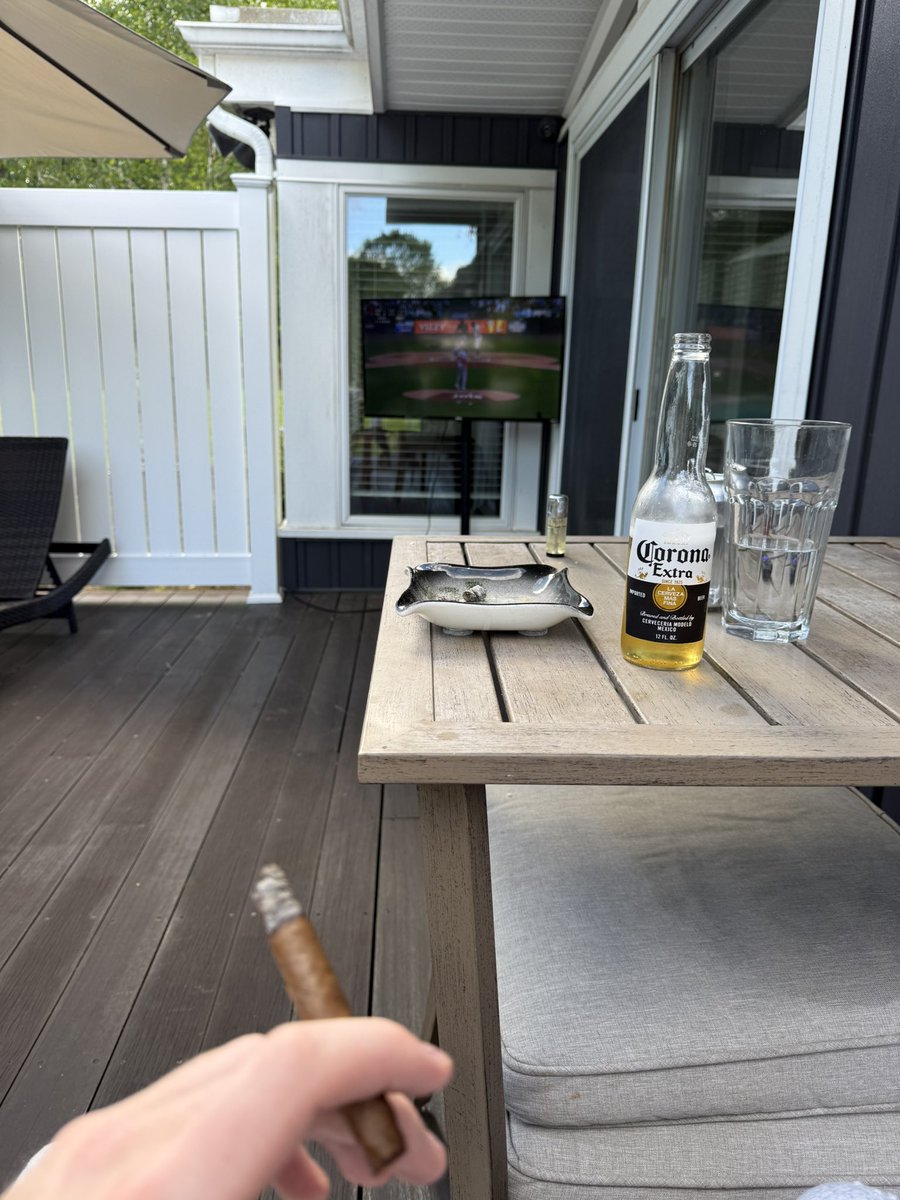 theodoresully's tweet image. “Enjoy the long weekend” screamed the radical left #RememberTheFallen #MAGA