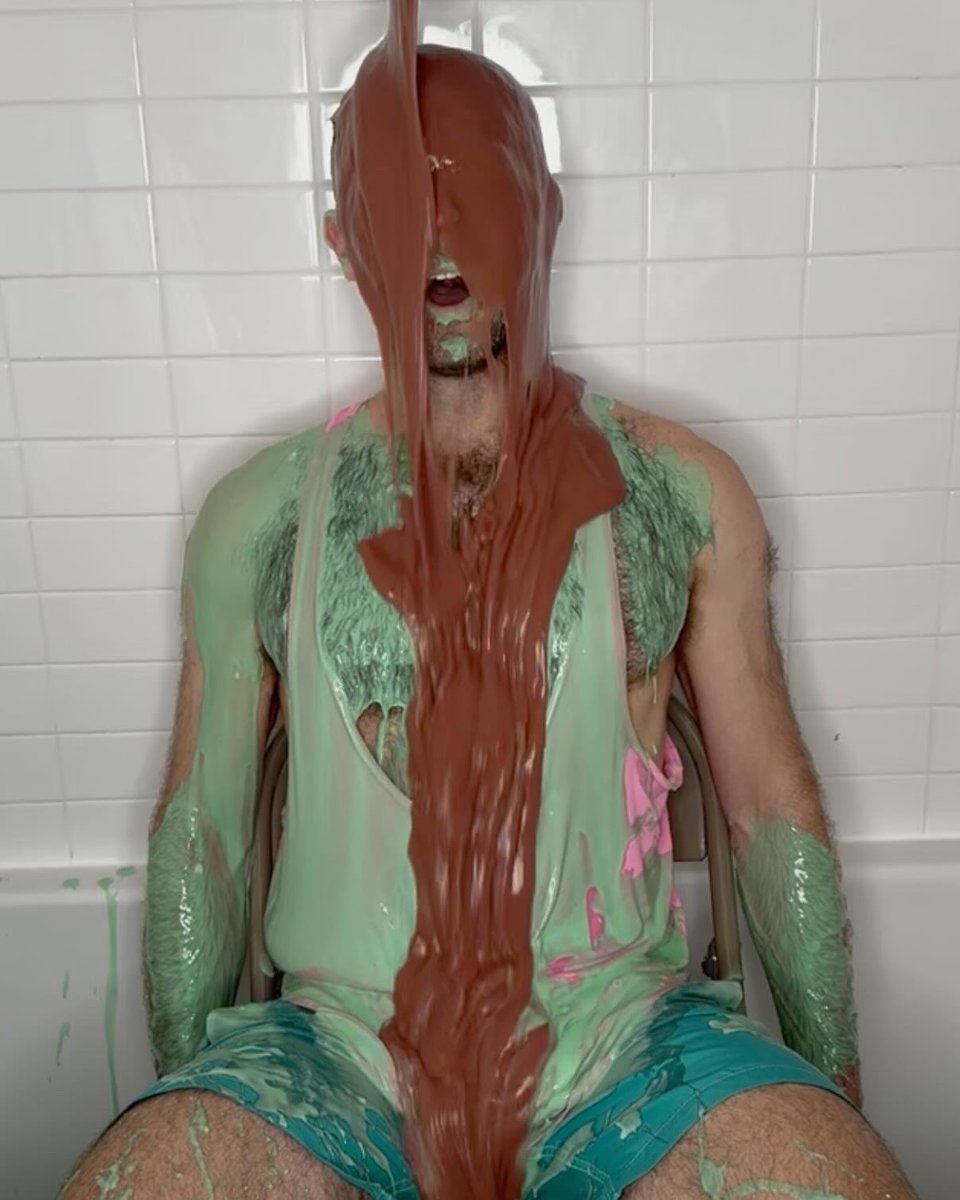 Messy Bi Guy tweet media