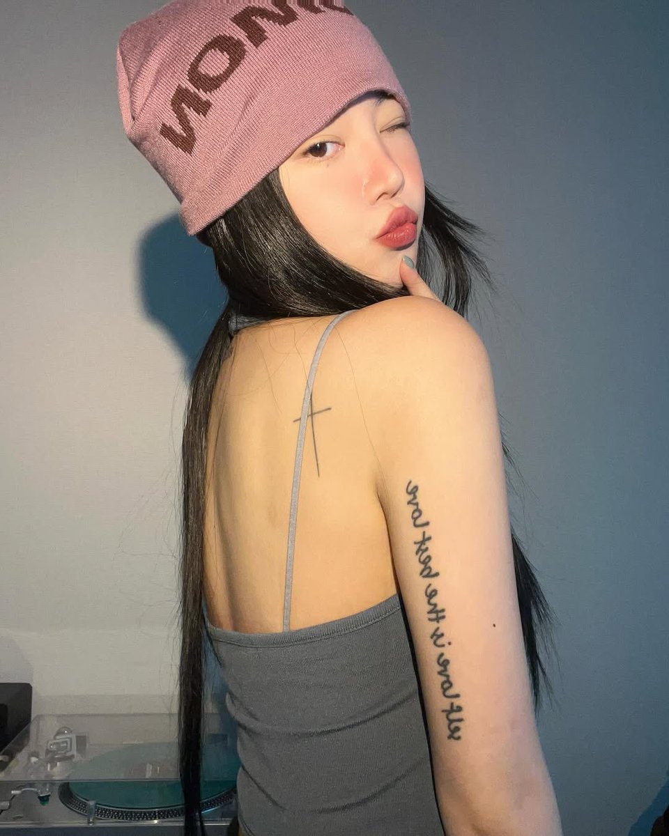 POD0JU's tweet image. ᅠ

                   ᅠ    — ig ; @/podoju
                   ᅠ        𝘮𝘺 𝘭𝘪𝘧𝘦 𝘭𝘢𝘵𝘦𝘭𝘺.

ᅠ
ᅠ