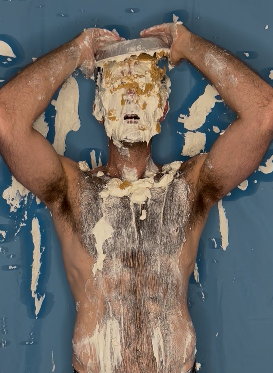 Messy Bi Guy tweet media