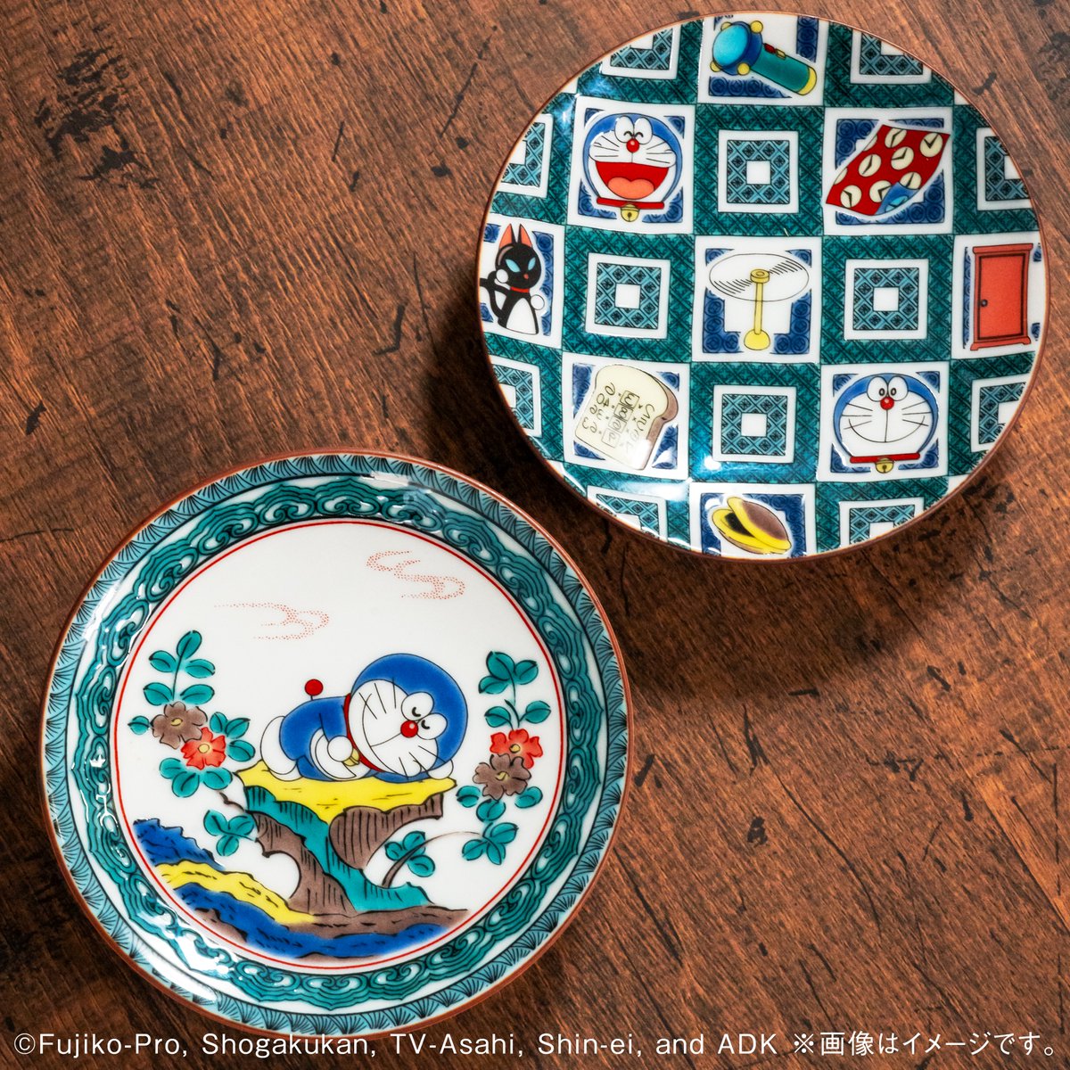 ドラえもん　江戸切子　非売品 ドラえもんとドラミちゃんを伝統美で表現！ 2人をイメージした2種類の