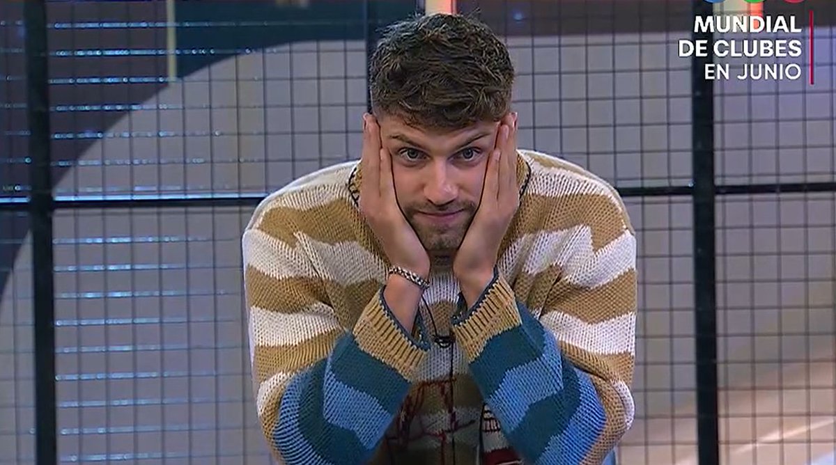 agus_rey's tweet photo. TATO es el nuevo líder de #GranHermano y está entre los SIETE mejores de la edición. Y si. https://t.co/KHnZ9B8p0X