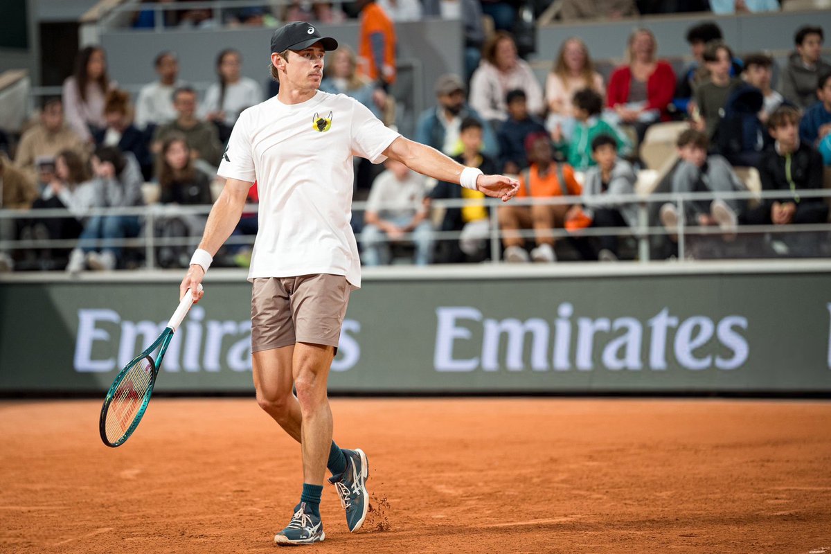 alex de - minaur tweet media