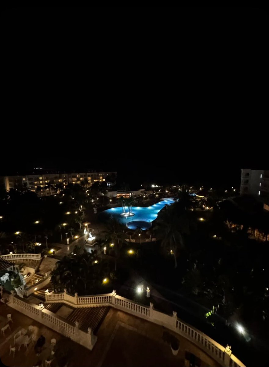 hey everybody! haven't really been on here much lately but been busy in life but wanted to check up on the community! love everyone 🙂‍↔️🤍

#Roblox I #RobloxDevs