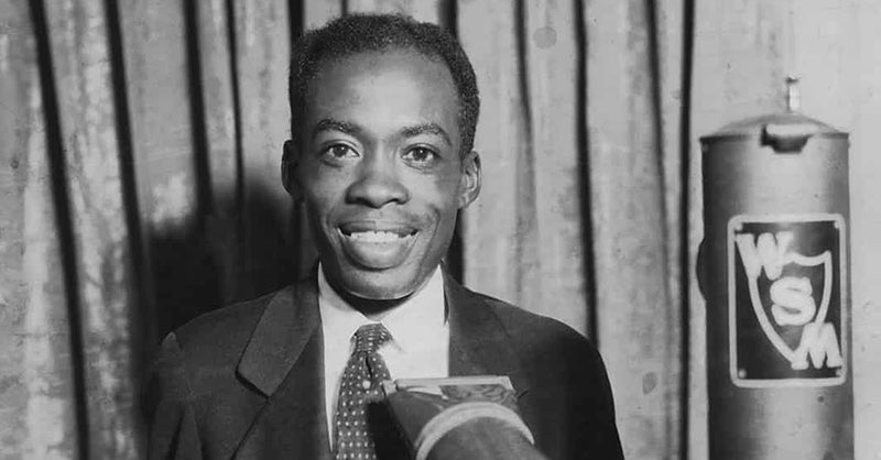 FYI. Umm… for the writers of #AMAs The Carter Family DID NOT invent country music. The Carter Family, was heavily influenced by relatively unknown Black figures like Lesley Riddle, Gus Cannon, Rufus "Tee Tot" Payne and  Duford Black - the first black American on the Grand Ole