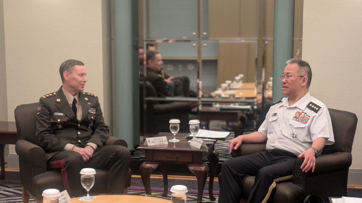 JapanJointStaff's tweet photo. On May 21st, #CJJS GEN YOSHIDA Yoshihide visited “#DSEI JAPAN 2025” held at Makuhari Messe, and held CHOD level meetings with counterparts from Brazil, Latvia, Oman, and South Africa.🇯🇵🇴🇲🇧🇷🇿🇦🇱🇻
For more detail,
https://t.co/cA2QFZlHpj https://t.co/GEc1u4gC00