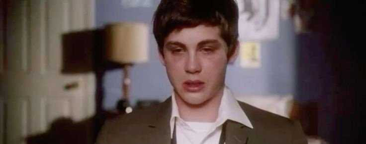 me puse a pensar y la verdad es q nunca me han querido lo suficiente, como para regalarme un ramo de tulipanes y un disco de Enjambre o picharme las entradas para alguno de sus conciertos y ni hablemos de q me dediquen alguna de sus canciones aún sabiendo q es mi banda favorita