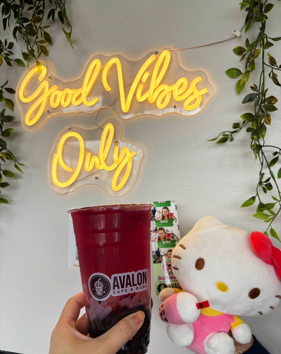 hellofoodiejenn's tweet image. Hello Asian Pacific Heritage Month celebration with  @YelpLa at Avalon Cafe and Boba!

Colorful drinks, a boba photo booth, and the sweetest Pearly Dragon tea—this spot brought all the good vibes!
Full review + sweet sips @
yelp.to/6Mr6aML_rS

#APIHM #YelpLA #SupportLocal