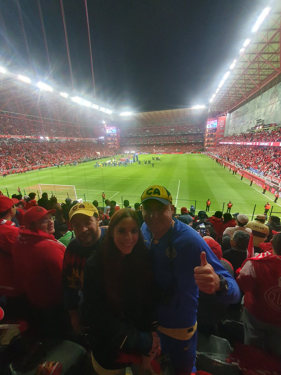 vabeni1's tweet photo. @AlvaritoMorales @ClubAmerica a mi criterio , no debió entrar Valdes le quita dinámica y velocidad al equipo,  la salida de Juárez uf no entendí,  juego sucio del Toluca en la ida y en la vuelta , al América le faltó barrio futbolero,pero siempre apoyando al tricampeon salu2! https://t.co/qn5z4RLgvO