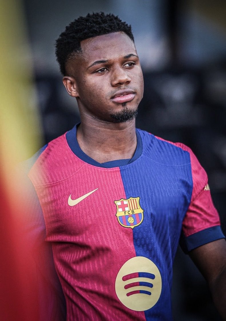 HermosaCule's tweet image. 🚨🚨アンスは、モナコのプロジェクトを受け入れ、合意に至りました。

バルサとモナコは、買取オプション付きのローン移籍に向けて最終調整をしており、残るは売却条項のみになります。

@FabrizioRomano