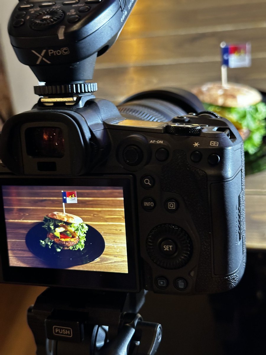 怒涛の繁忙期、峠を越えた。
たまりにたまった編集、がんばります。。