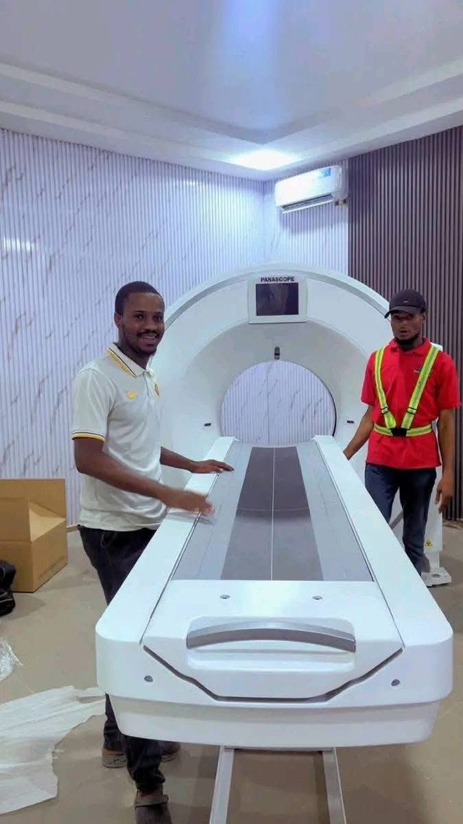 AM_Saleeeem's tweet photo. GOOD NEWS: The installation of the first-ever CT scan machine in the history of Zamfara State is currently underway at Yariman Bakura Specialist Hospital, Gusau. This development means residents will no longer need to travel to other states for CT scan diagnostics. Thank you, @daudalawal_.