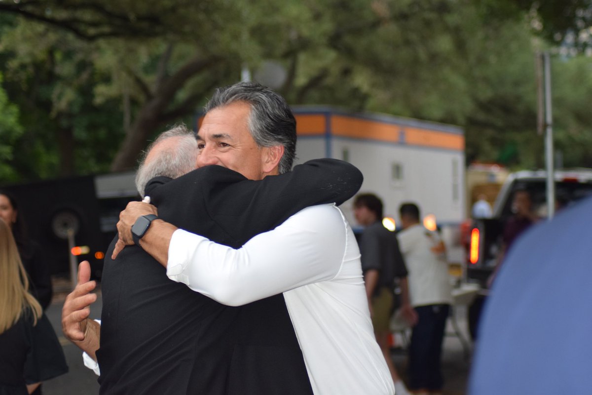 MALCTx's tweet image. One week left in the 89th #txlege! Our Fin de Sesión Fiesta was a moment to celebrate the dedication of MALC Members & staff—a night of gratitude, culture, and community.