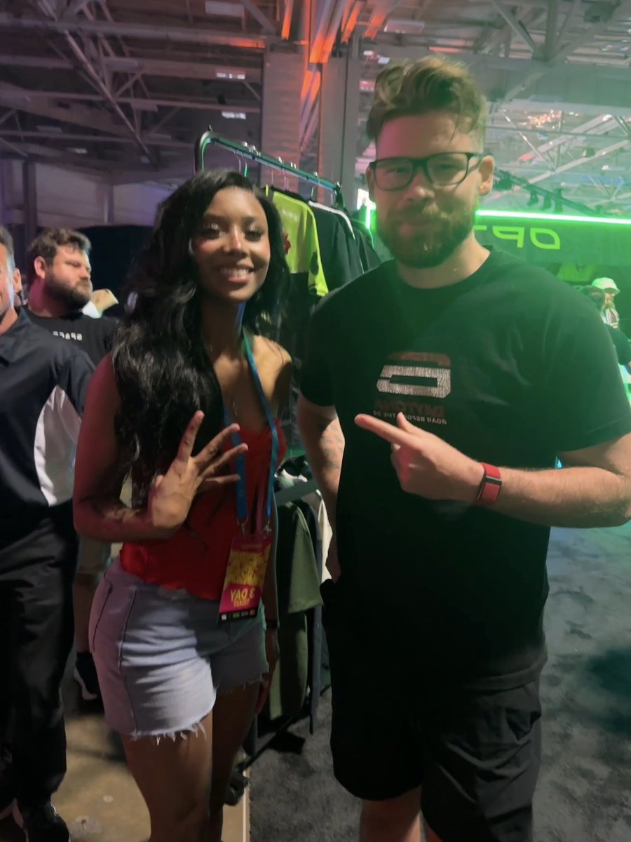 kayla 🦋 (mike is gone) tweet media