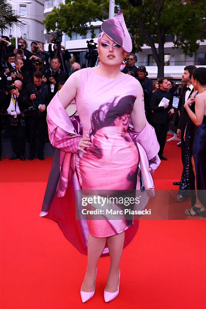 Lazy Susan tweet media