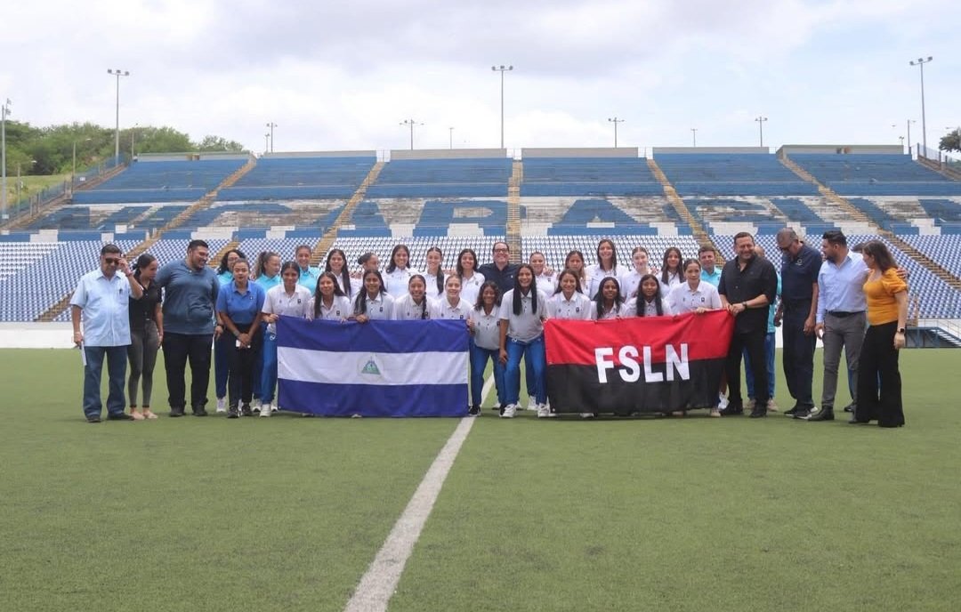 Claramente la  Federación de Fútbol de Nicaragua incumple Artículo 15 Estatutos FIFA,Declaración de neutralidad en cuanto a política y religión. Bandera de partido político en actividades de su selección <a href="/fifacom_es/">FIFA (Español)</a> @concacaf  <a href="/FIFAcom/">FIFA</a> <a href="/Fenifutnica/">FENIFUT NICARAGUA (OFICIAL)</a>