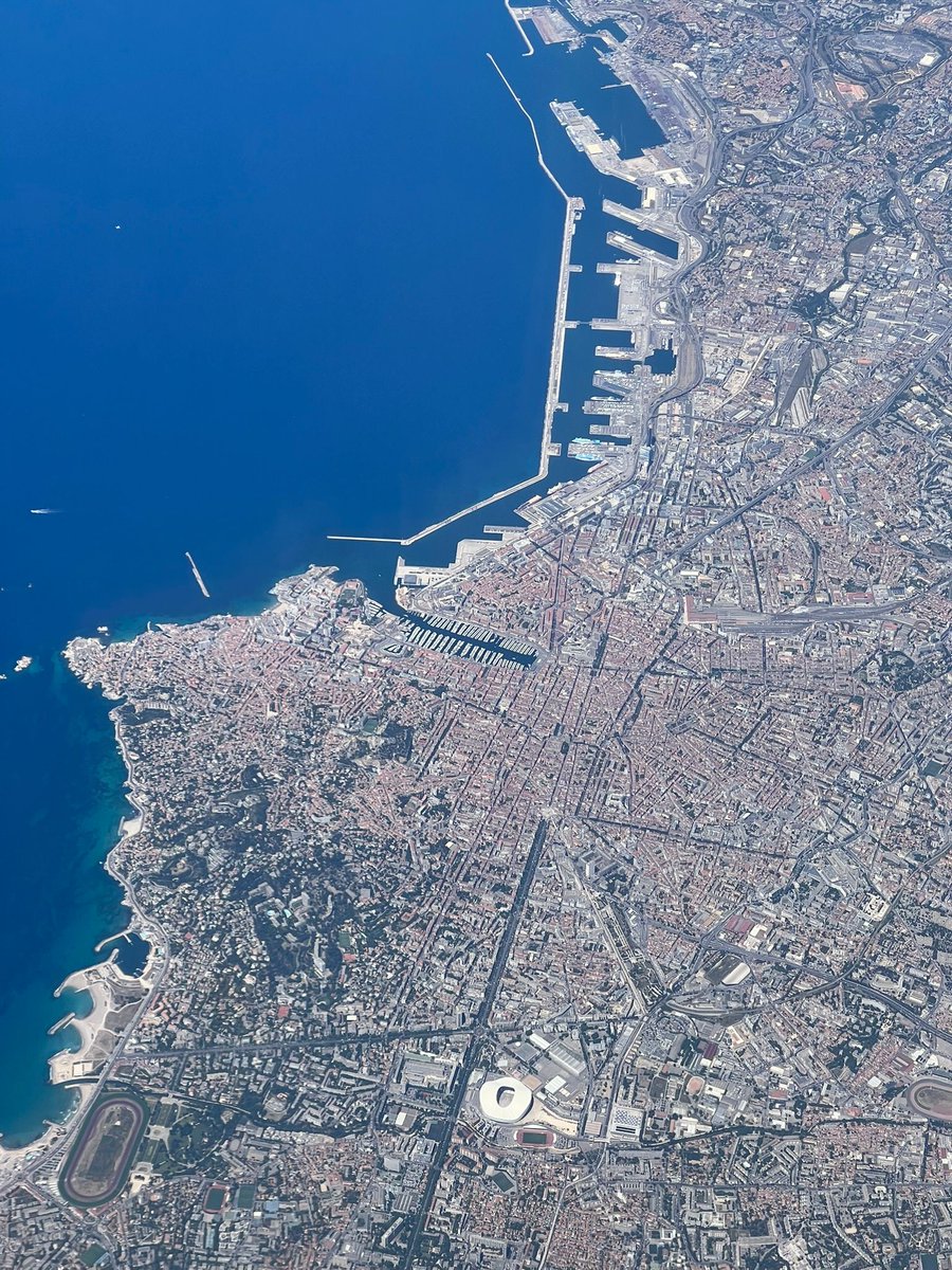 Any thoughts on which city this may be?
Can you project  on where I am going, starting from #Zurich that is?