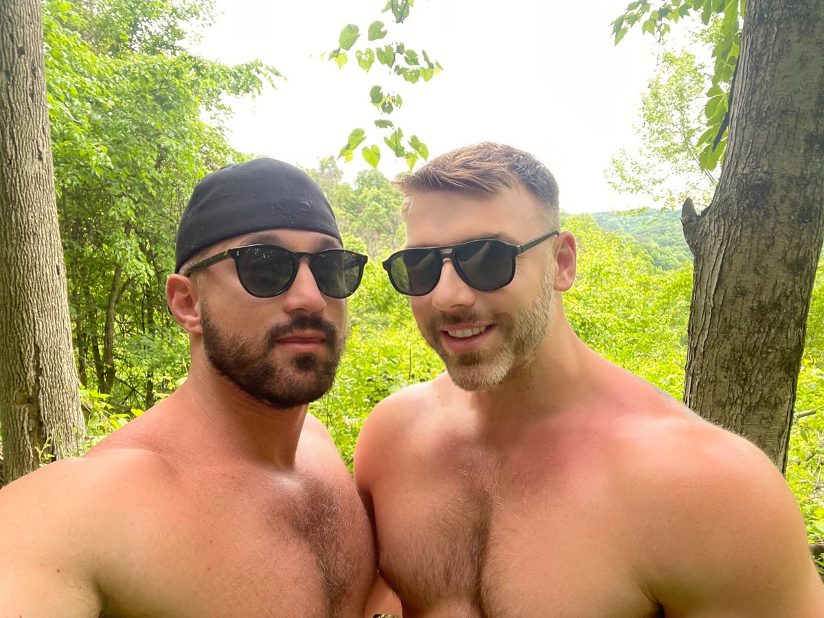 BuffWanderlust's tweet photo. A little more buff than wanderlust 😉 Exploring the mountains of West Virginia au naturel! 

#nakedadventures #gaycamping #naturism #gaytravel #glutesinthewild https://t.co/5aOKrXmzwK