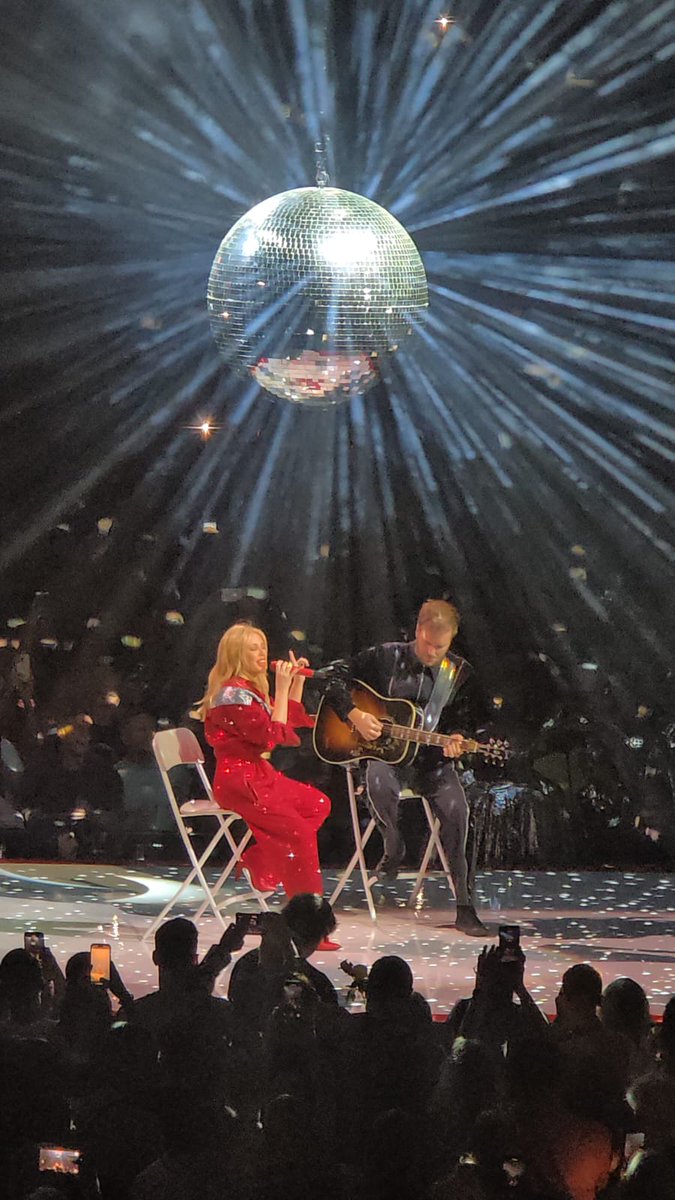 jojoleep's tweet image. You were amazing @kylieminogue 🕺💃 #O2Arena