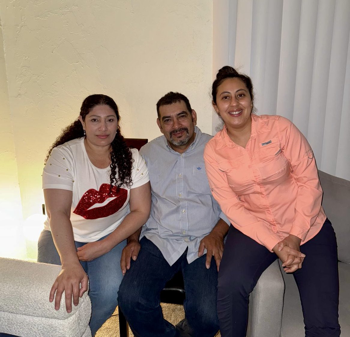 Querido Lener,
Celebramos tu vida con profunda alegría. Has sabido nadar muchas veces contra la corriente, con valentía y determinación.
Tu legado de amor, entrega y lucha por tu tierra es digno de admiración. Que las bendiciones te acompañen siempre.
Con cariño,
 <a href="/FonsecaLener/">Mario Lener Fonseca</a>