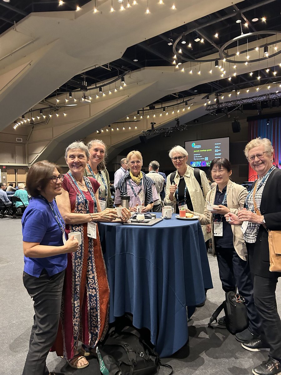 glyconet_nce's tweet photo. Incredible moments on and off the stage at #Glyco27 https://t.co/TAihAszHcR