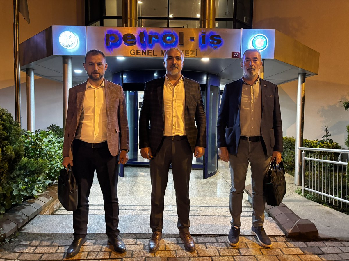 Gebze Şubemizin öncülüğünde yaklaşık bir yıldır sürdürdüğümüz sendikal örgütlenme sürecimizi, Toplu İş Sözleşmesini imzalayarak başarıyla sonuçlandırmış bulunuyoruz. 
Betek Boya işçileriyle birlikte attığımız bu güçlü adım, yalnızca bir sözleşme değil, aynı zamanda ortak iradenin