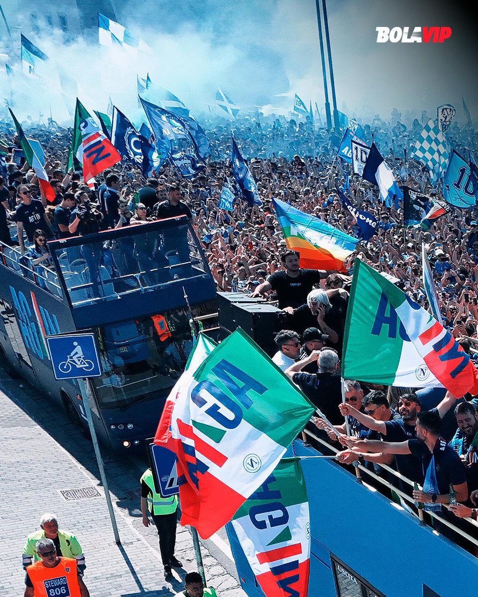 Napoli festejando el Scudetto es otro nivel, chequen las fotos 🤩🏆
