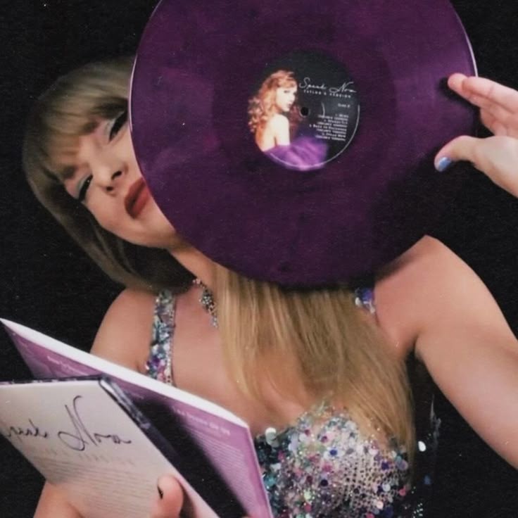 ALERTA SWIFTIES 🚨 Con un nuevo fragmento de ‘Look what you made me do’ (Taylor’s Version) en The Handmaid’s Tale y los #AMA’s sucediendo, crecen las señales de que #ReputationTV está por llegar. 👀

¿Qué sabemos hasta ahora? ¡Te contamos! 🐍💥