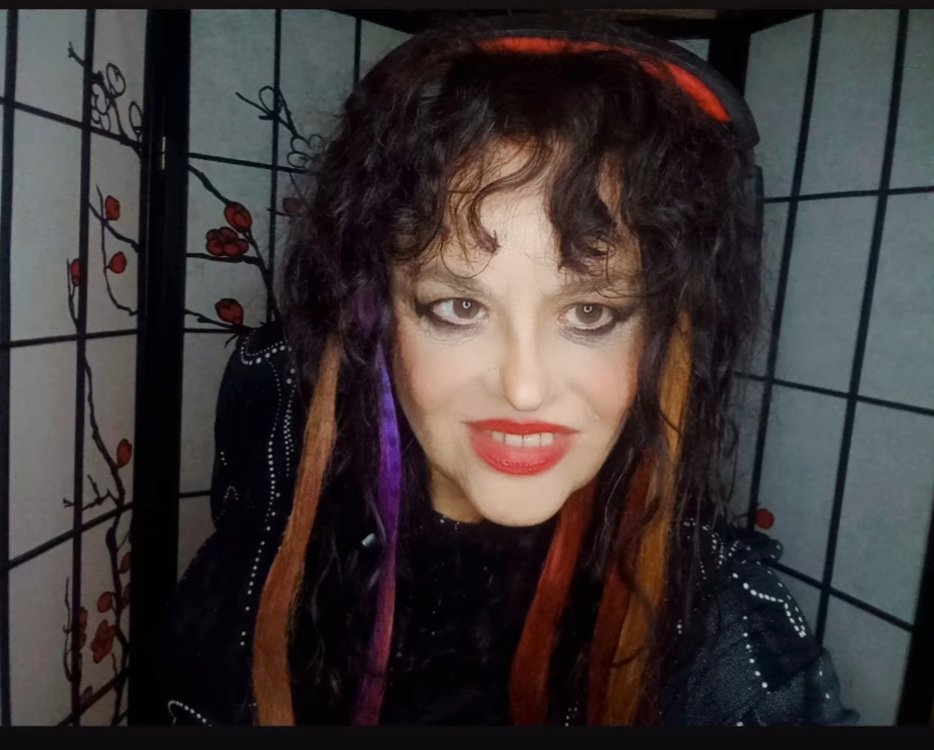 Leonor Marchesi (@marchesileonor) on Twitter photo Estrenamos nuevo tema Power Rock Alternativo
"Vidas Pasadas" <a href="/ido_theband/">IDO official</a> en todas las plataformas! Estrenamos nuevo tema Power Rock Alternativo
"Vidas Pasadas" <a href="/ido_theband/">IDO official</a> en todas las plataformas!