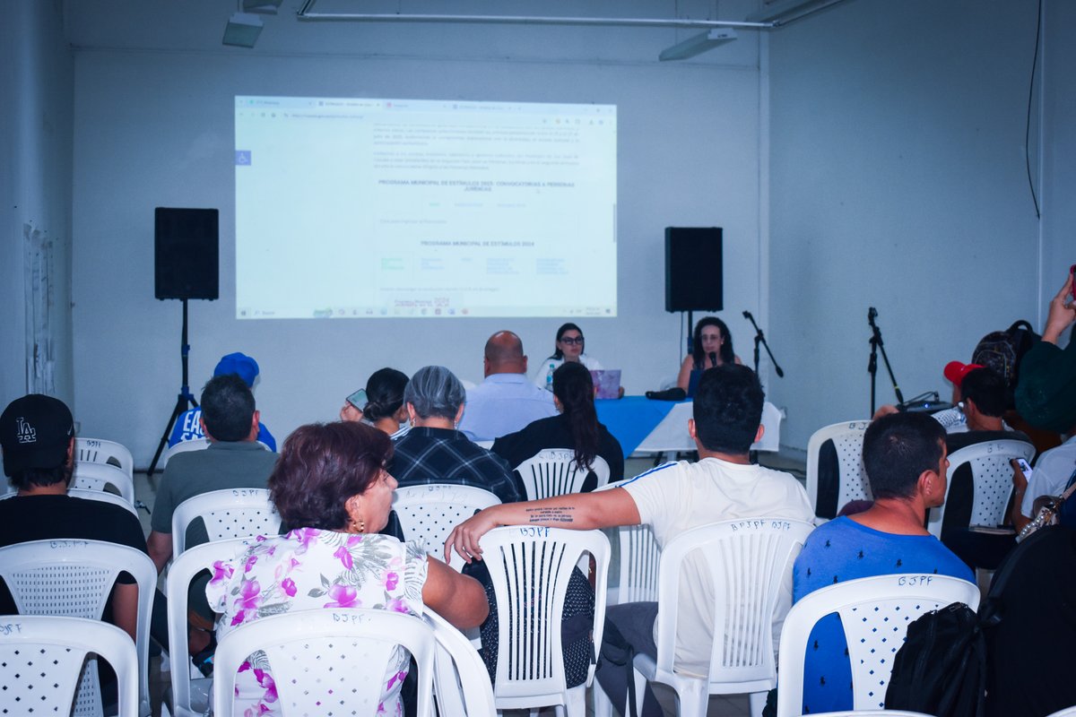 En este momento, en las instalaciones de la Biblioteca Pública, la Alcaldía de Cúcuta adelanta la socialización de la Segunda Fase de la Convocatoria de Estímulos para Personas Jurídicas del Sector Cultural, en el marco del Programa Municipal de Estímulos 2025.

#BiblioCúcuta .
