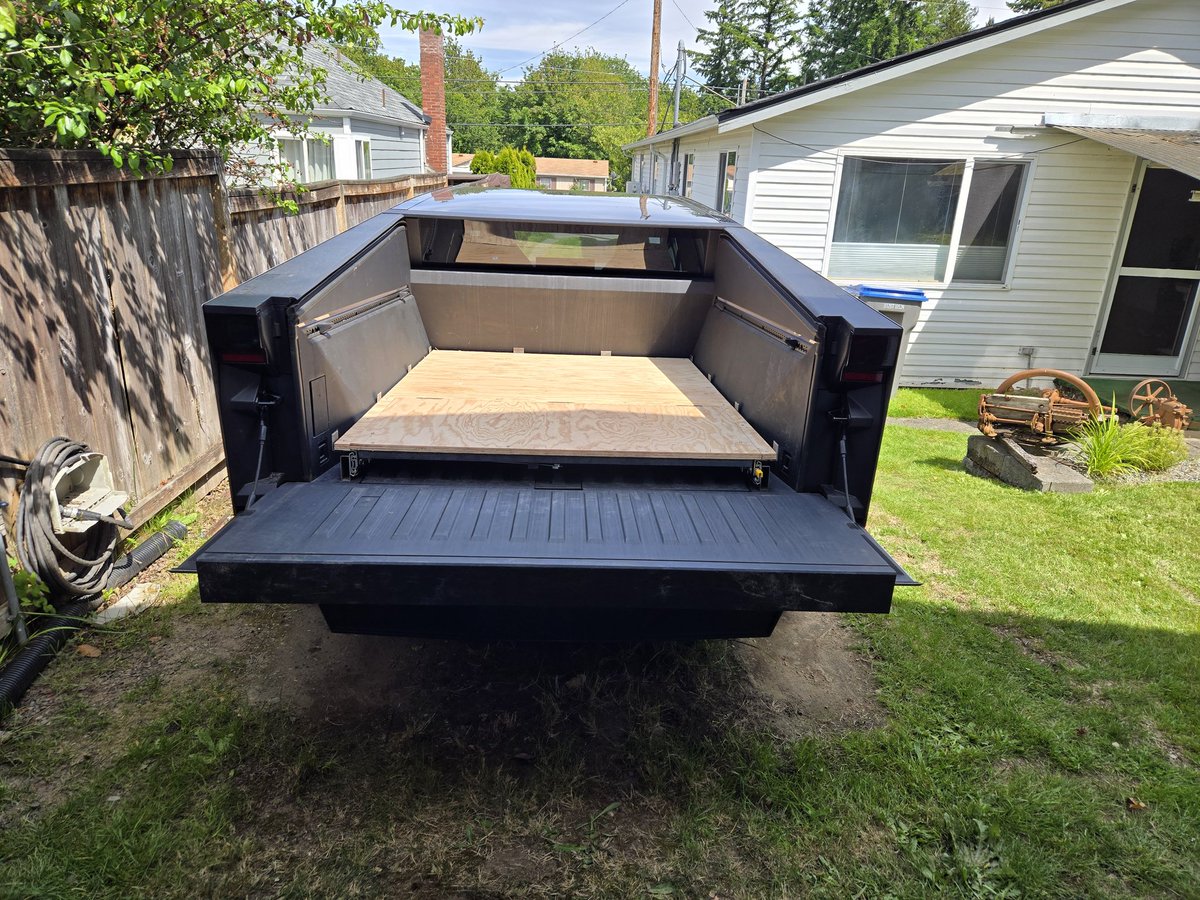 john barlow tweet media