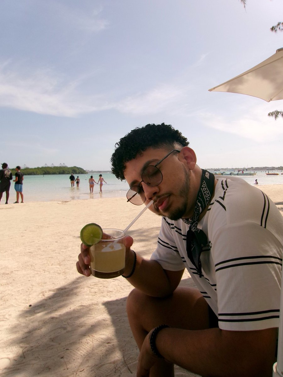 AngelzRamirez's tweet photo. 🏝️ https://t.co/N4fydWKxdq